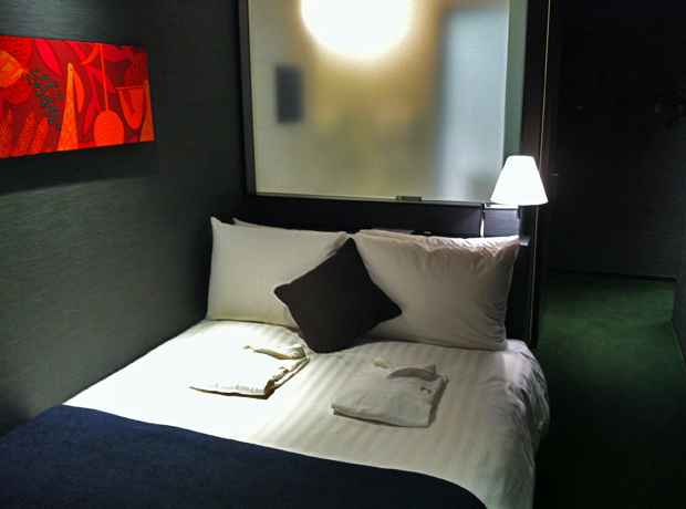 The Gate Hotel The bedroom – mine is a little mini, but design is oh so Japanese.