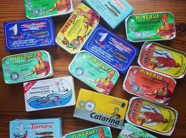 Hostel Independente A collection of tins I picked up at Sol e Pesca, a fish bar near the waterfront. 