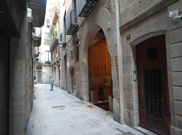 Mercer Hotel Barcelona Mercer Hotel’s discreet entrance in the heart of Barcelona’s Gothic Quarter. 