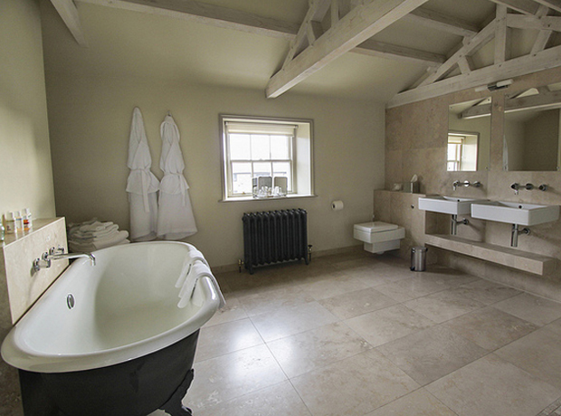 The Reading Rooms Twin robes, twin sinks, a bath and a shower big enough for two and lots of lovely REN Skincare on the house made for the most relaxing bathroom experience ever.