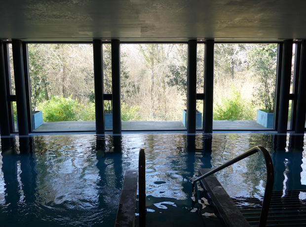 Lime Wood Hotel So the spa has three pools, but the forest views from the hydrapool are unrivaled. With the ever-changing seasons, how can this <br></noscript>not be perfect?