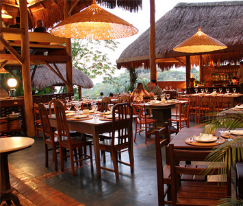 A tree house restaurant in Santa Teresa with more amazing views.