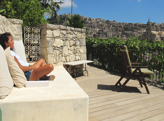 Casa Talìa Found my meditation spot in the top terrace! The temperatures there are surprisingly pleasant, perfect for a 20 minute sit. 