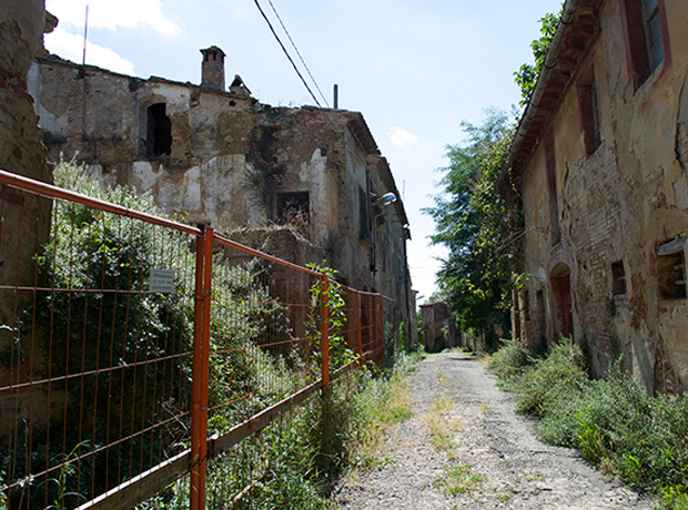 Villa Lena The only road in the abandoned village.