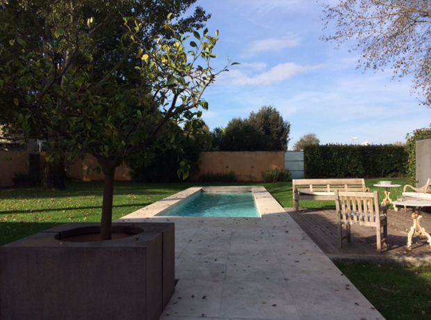 Riva Lofts Wading pool and manicured grounds.