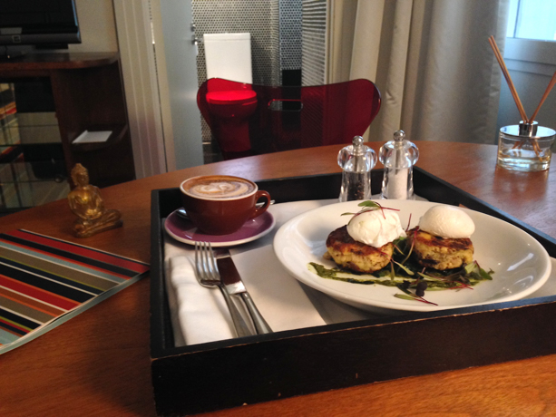 Hotel DeBrett Time for brunch room service. That’d be the “smoked kahawai hash cakes” with poached free range eggs, baby spinach and salsa verde. And a flat white, of course. 