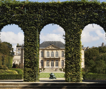 Skip the crowds at the Mona Lisa and go for a stroll through these beautiful gardens. Don't forget to hit the shop on your way out - a print is the perfect souvenir.
