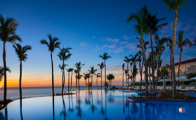 Big wave surfer Laird Hamilton & Olympic beach volley ball player Gabrielle Reece host an unparalleled weekend of health and wellness at the One & Only Palmilla. 