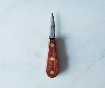 An oyster shucking knife