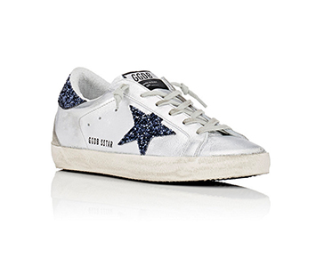 Comfortable shoes/sneakers