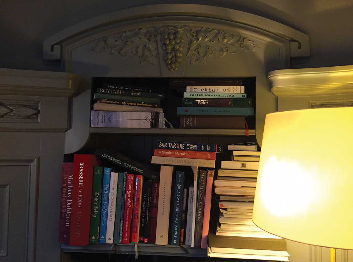 Ett Hem Books in every nook.