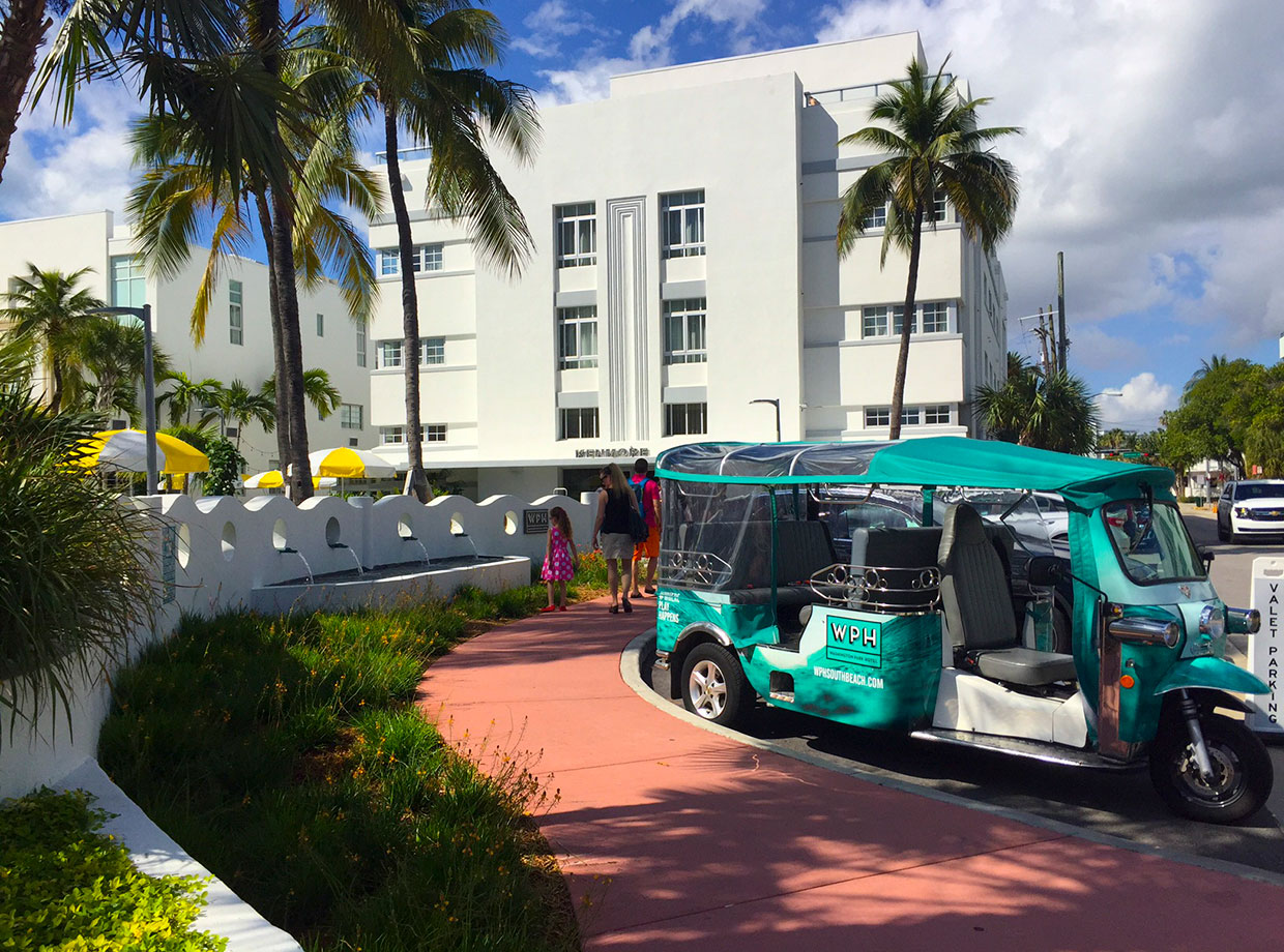 Washington Park Hotel Welcome to Washington Park Hotel. This is the view you’ll see when you arrive on Washington Ave. The hotel provides a mini beach bus service to and from the beach daily.