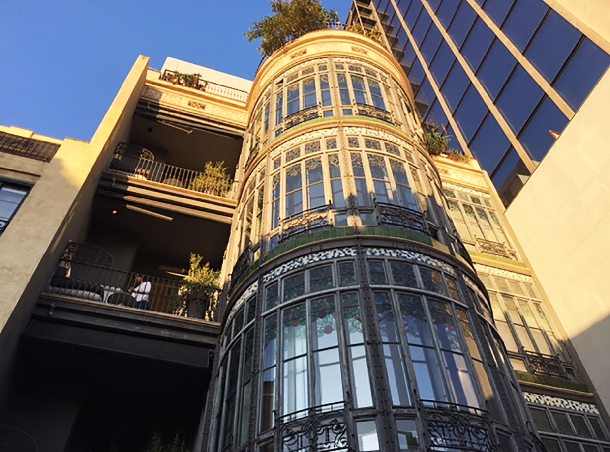 El Palauet Living Barcelona The stained glass exterior of the Tibidabo Suites.