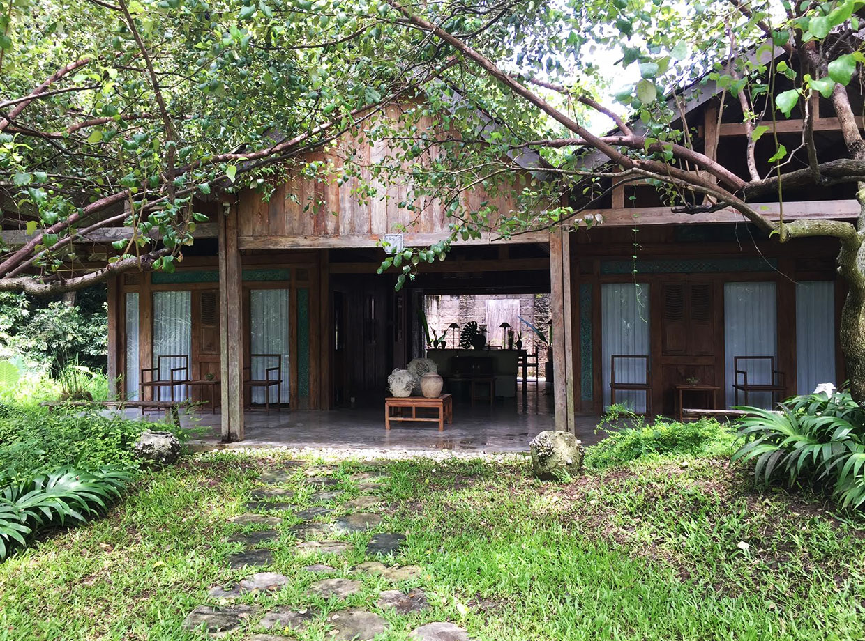 Kalapa Resort and Spa Kalapa comprises of several houses built in traditional Javanese style.