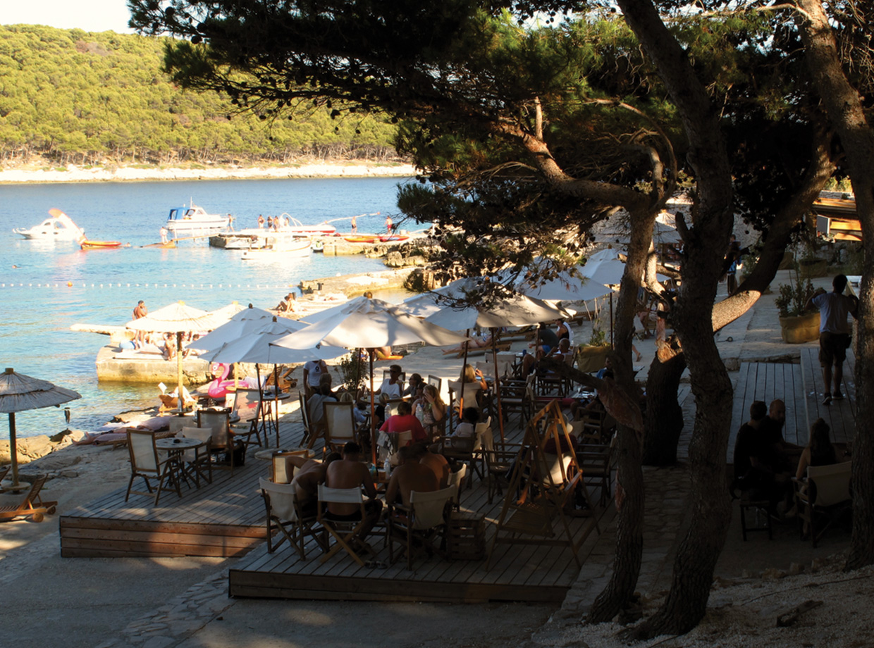 Obonjan The Drift Bar on the East Harbour is a place to hide away in the shade with a little cocktail or a juice. 