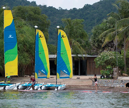 Take a course to learn how to sail a Hobie Cat.