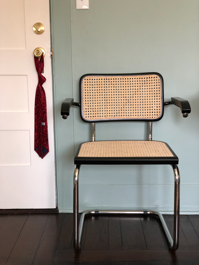 Troutbeck Tie on the door: there is so much character at Troutbeck at every stage of your stay. My favourite touch was the tie you can hang on the door to make sure no one comes in… and to let your neighbours know you are mid cuddle. 
