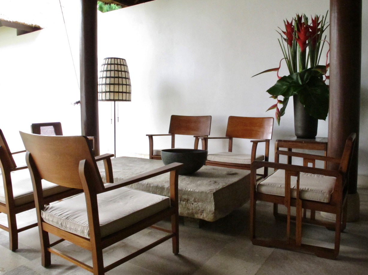 Como Uma Ubud The design in the lobby, spa and other common spaces is clean, airy with organic materials. 