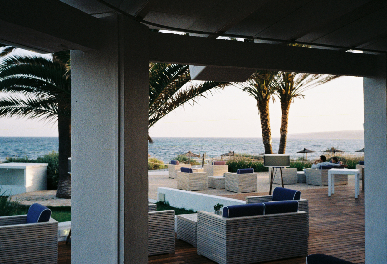 GECKO HOTEL & BEACH CLUB FORMENTERA The perfect terrace to have drinks and see the beautiful sunsets.