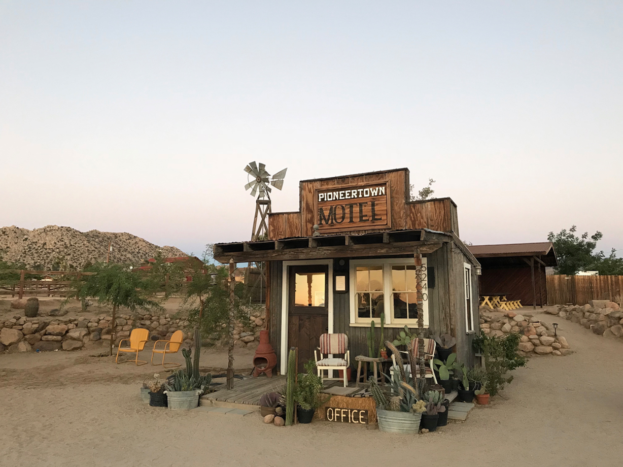 Pioneertown Motel This is the reception. I mean, am I in ‘The Good the Bad and the Ugly’?
