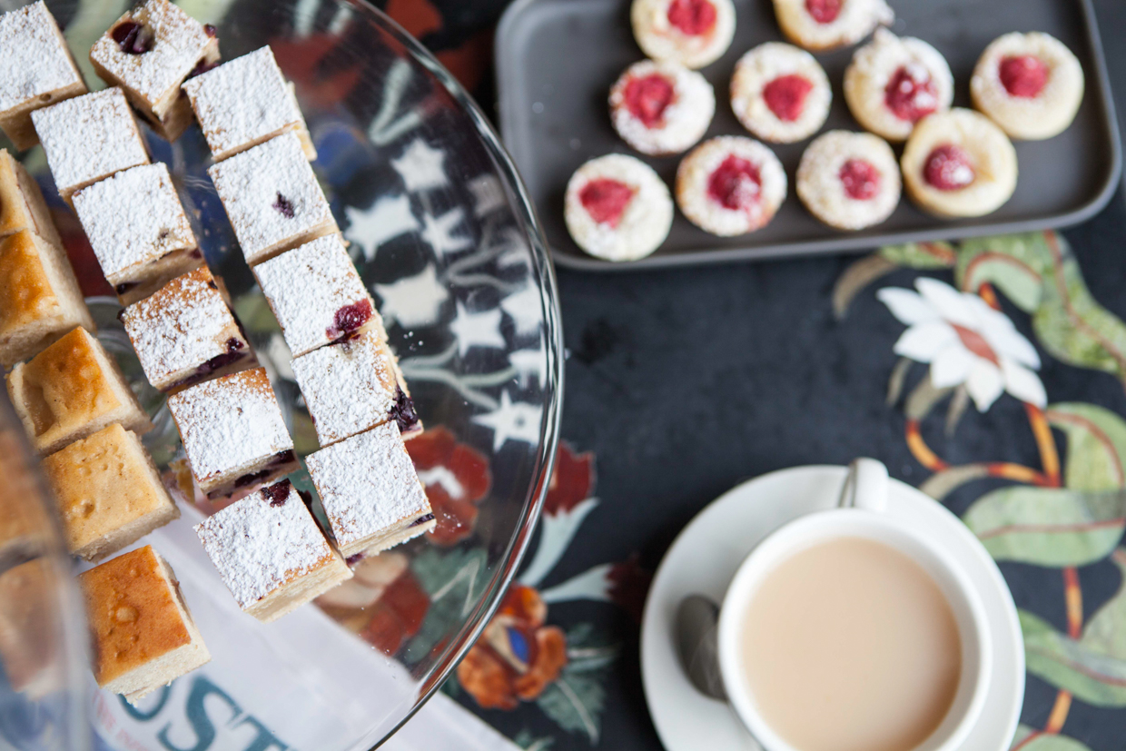 The Islington Hotel Cakes and tea are always available from the dining room/kitchen area. The selection changes daily but often includes friands, cookies and a cake using fruit from the garden. 