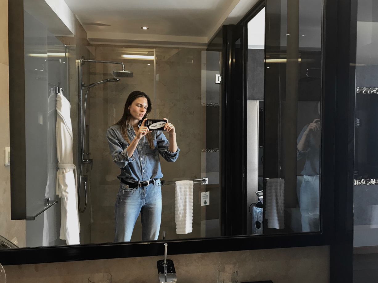 11 Mirrors But first let me document this shiny bathroom.