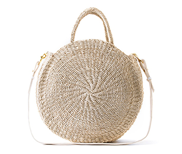 Every successful getaway requires a perfectly paired handbag for day to night