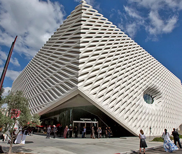 If art is what you’re into, make your way to The Broad, a contemporary art museum with ever changing exhibitions.