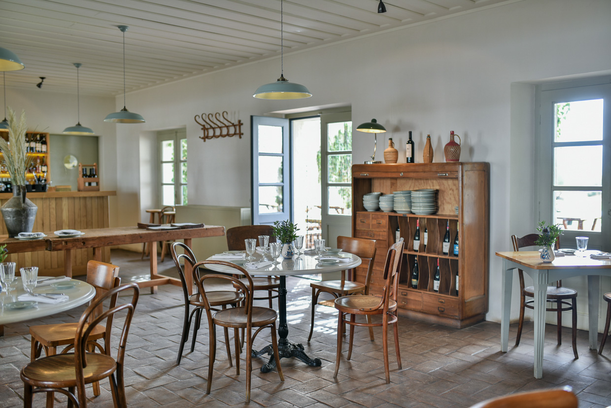 São Lourenço do Barrocal Breakfast scene.