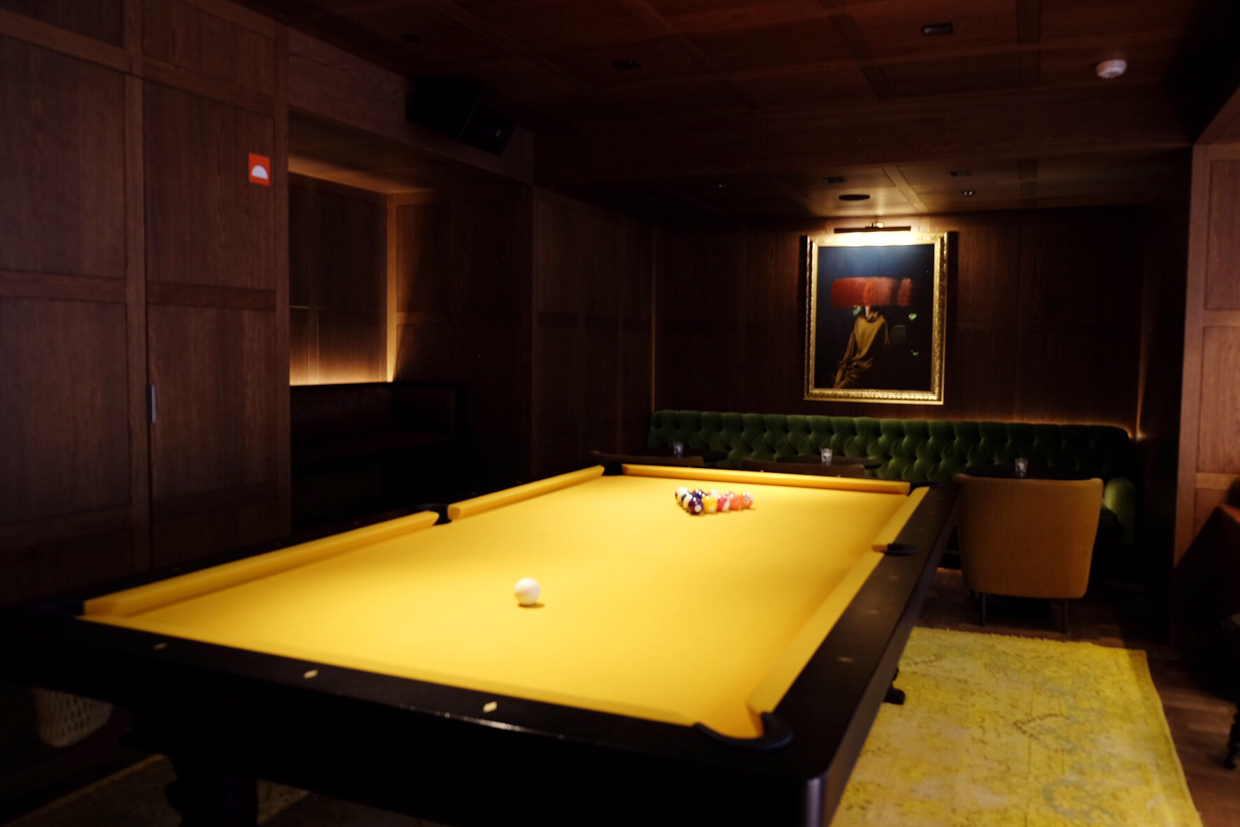 The Barcelona EDITION Play pool on this beautiful bright yellow table (that tempts you to lie down on it) as you’re at it sipping punch. Make friends and warm up for Cabaret dinner after.
