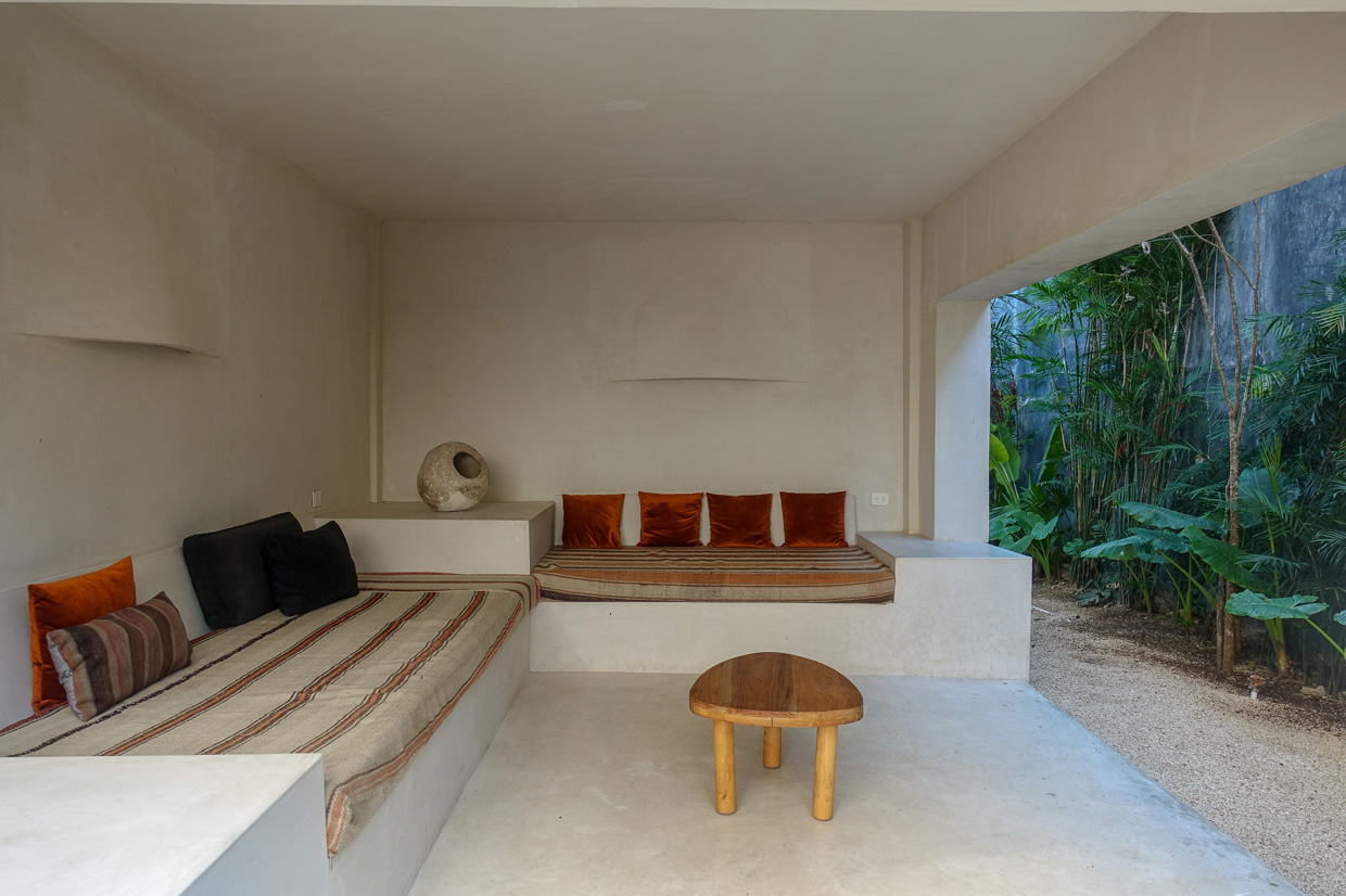 Casa Pueblo Tulum The cozy nook on the back of the common area feels private yet connected to the omnipresent creative flow.
