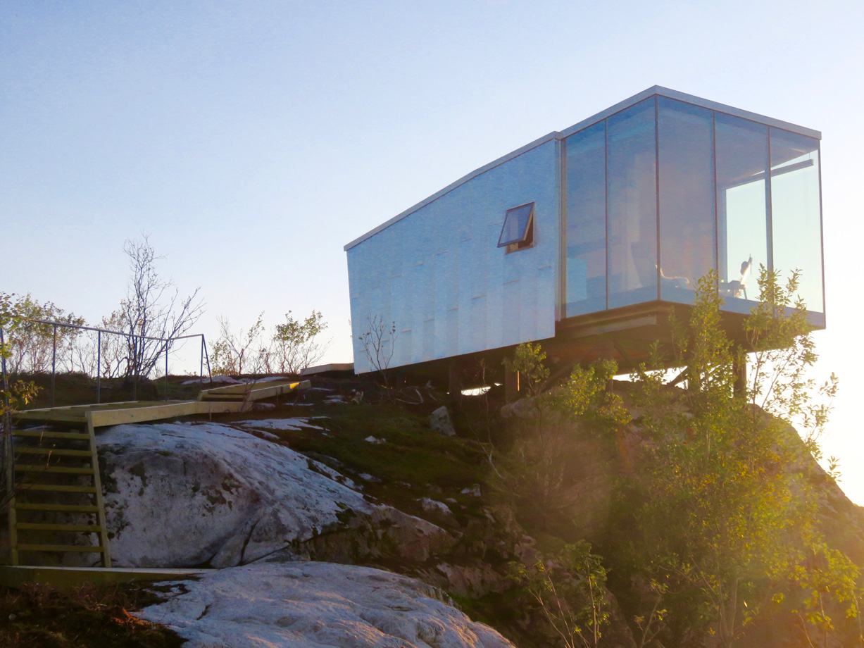 Manshausen One of the sea cabins is perched up on the highest rock on the island – the views from this vantage point are incredible. 
