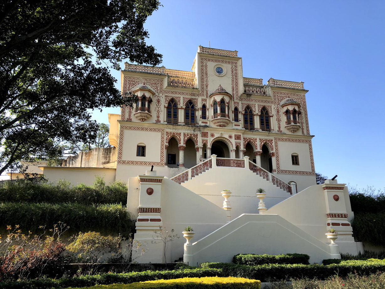 Ananda The old palace, built in 1910. Inside is the lobby, tea salon, billiards room and the plush Viceregal Suite. 