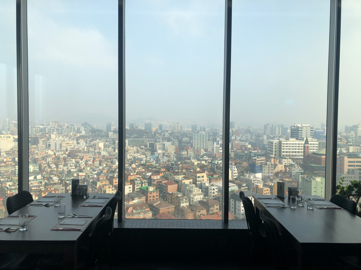 Hotel Cappuccino The sky was sort of clear (pollution is a problem in Seoul) at the restaurant on the 17th floor.