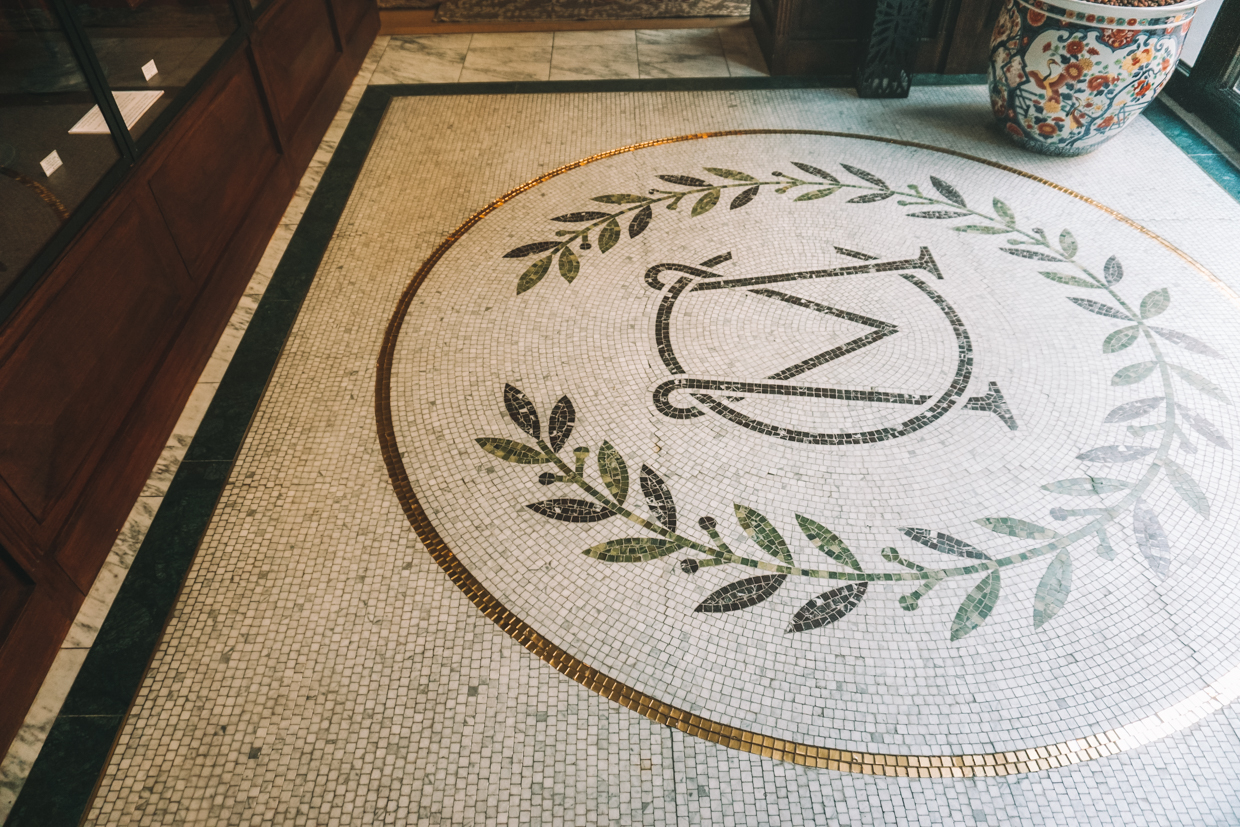 Hotel Monte Cristo Paris Entry details. No missed moments for this beautiful monogram. 