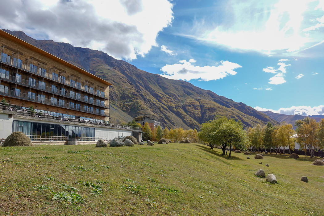 Rooms Hotel Kazbegi Opened in 2012, Rooms Hotel Kazbegi brought back to a new exciting life an old Soviet building formerly used as a ski resort by the Russian militaries.