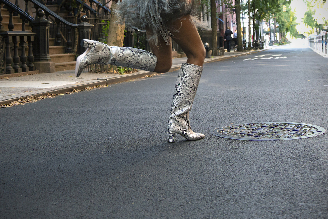To Tackle Waste in the Fashion Industry, AERA Shoes Are 110% Sustainable