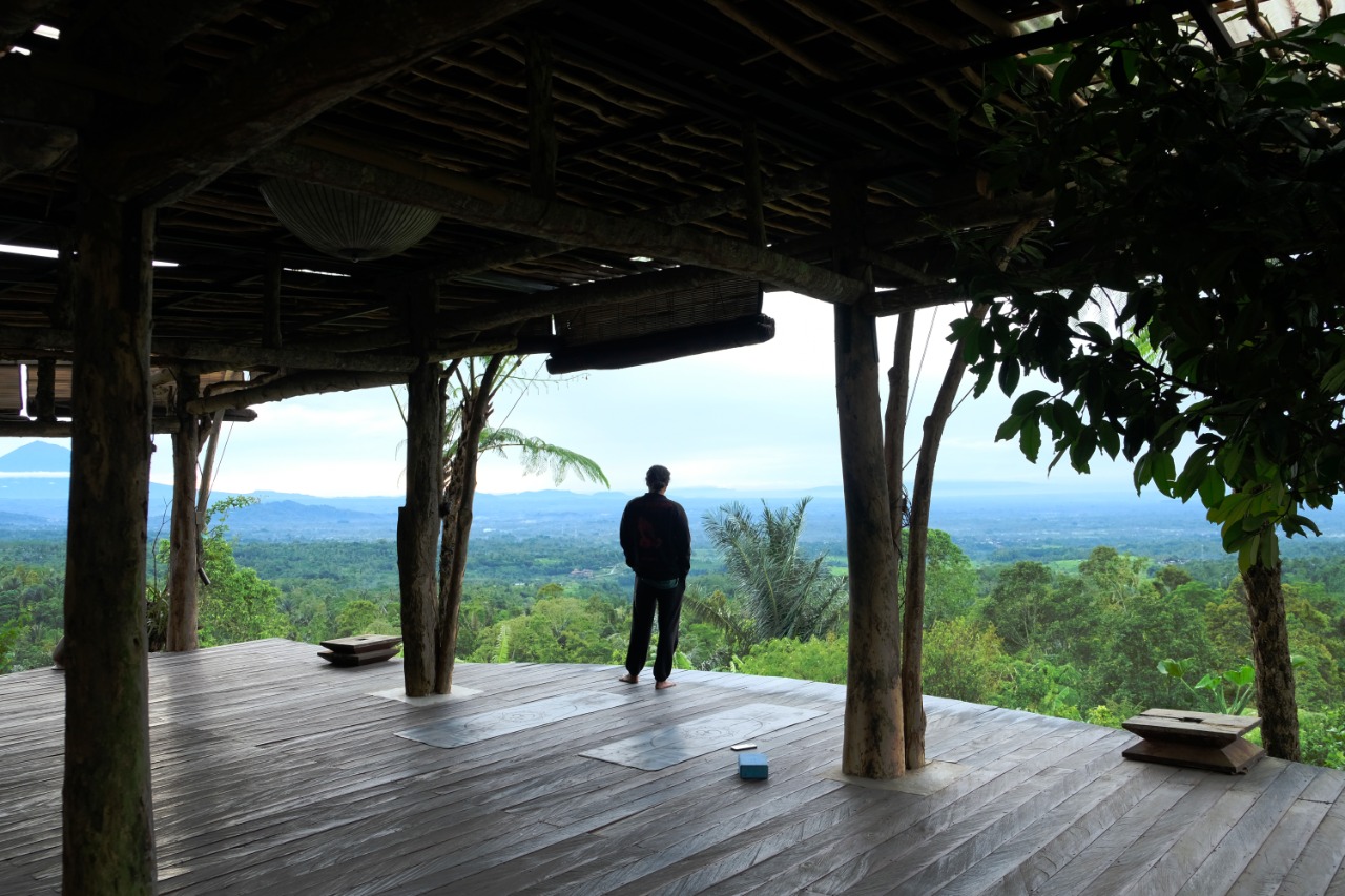 Batukaru Coffee Estate The best thing to do in the morning is wake up just as the sun is rising, have a stretch at the yoga shala whilst listening to morning birds. Food for soul.  