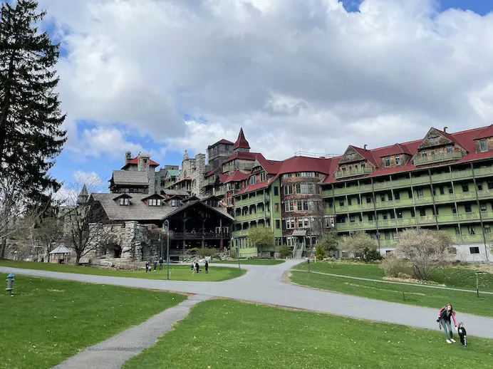 Mohonk Mountain House Mohonk-facade.jpg