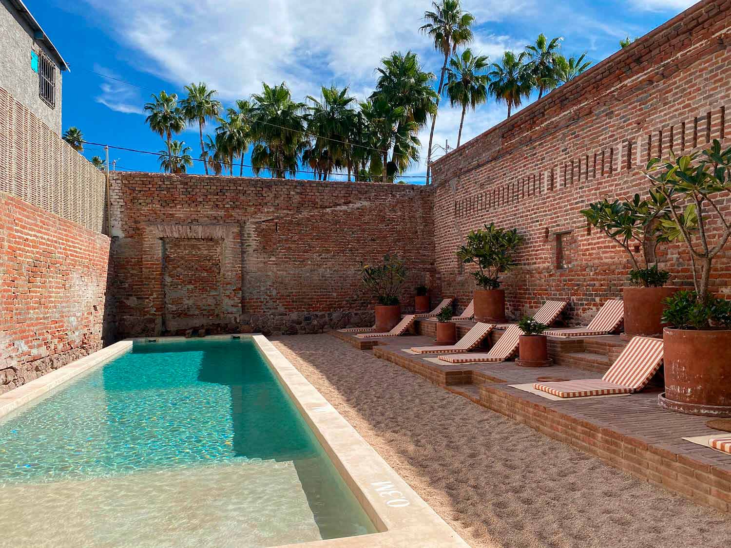 Baja Club in La Paz