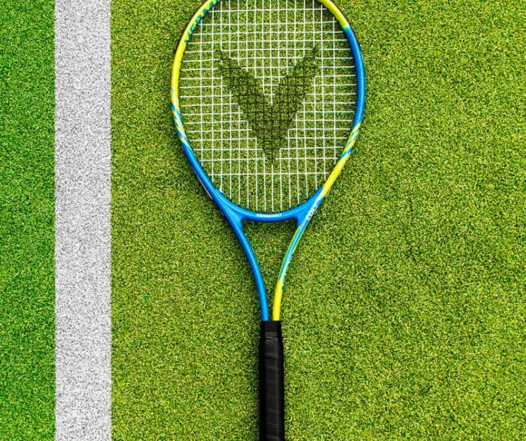 A tennis racket.