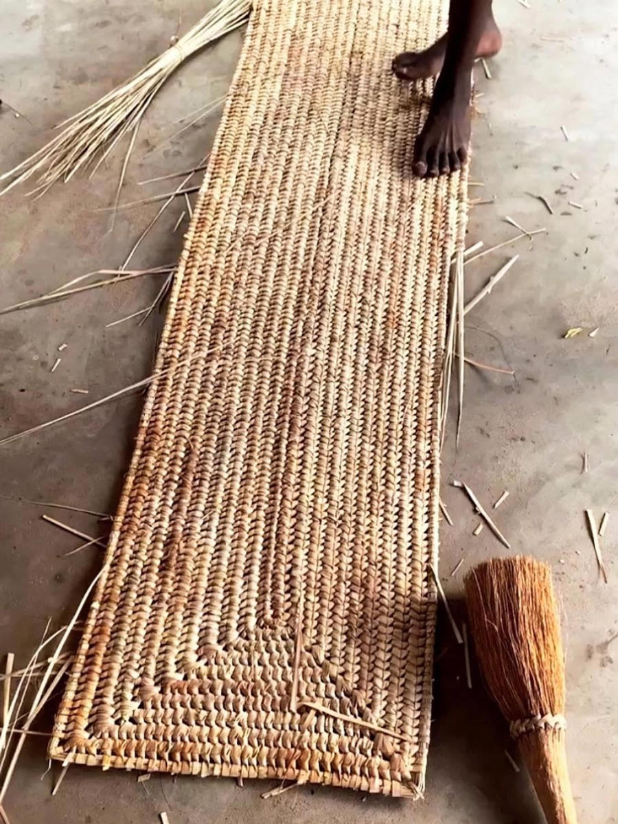 Carlito weaving
