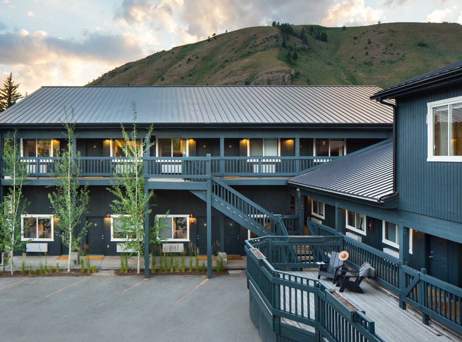 Anvil Hotel Breathtaking proximity to the Grand Teton Mountains, Yellowstone... what else is there?