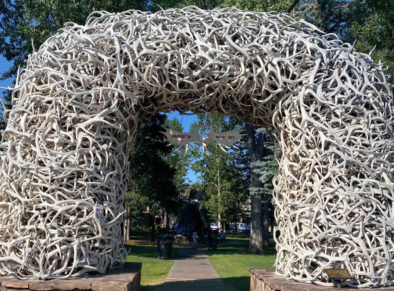 Anvil Hotel Classic Jackson Hole, The Elk Antler Arch in the village