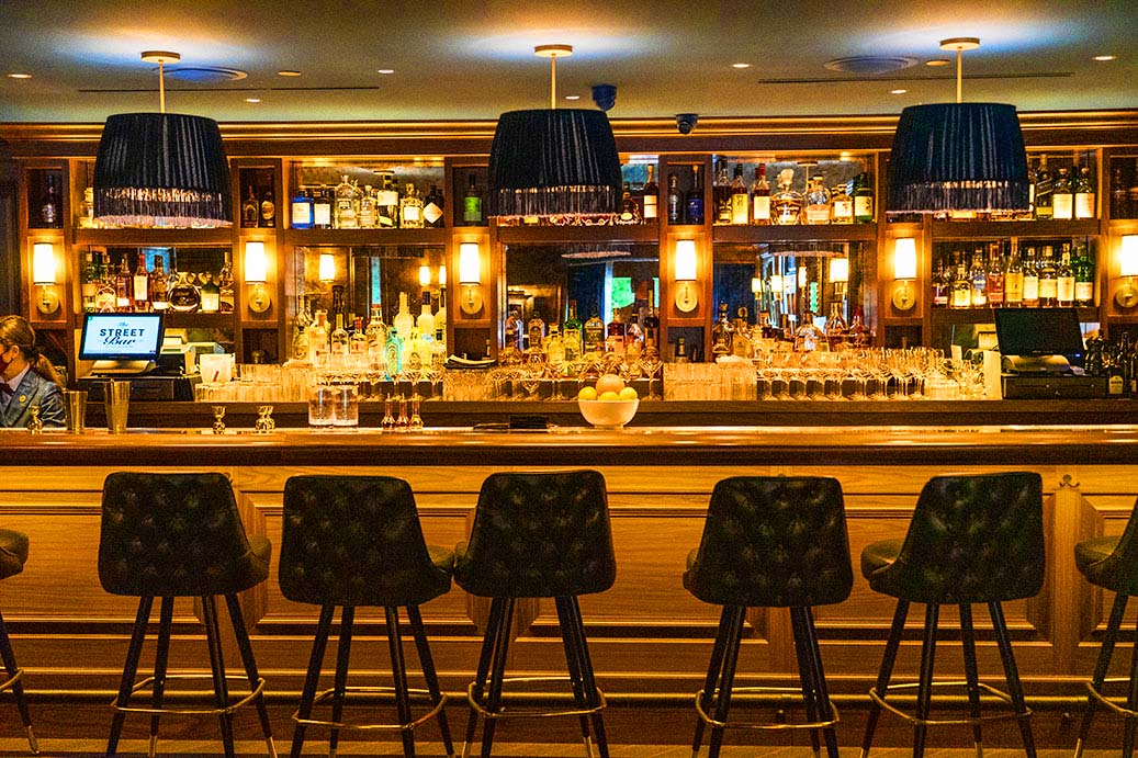 The Newbury Boston Welcome to The Street Bar