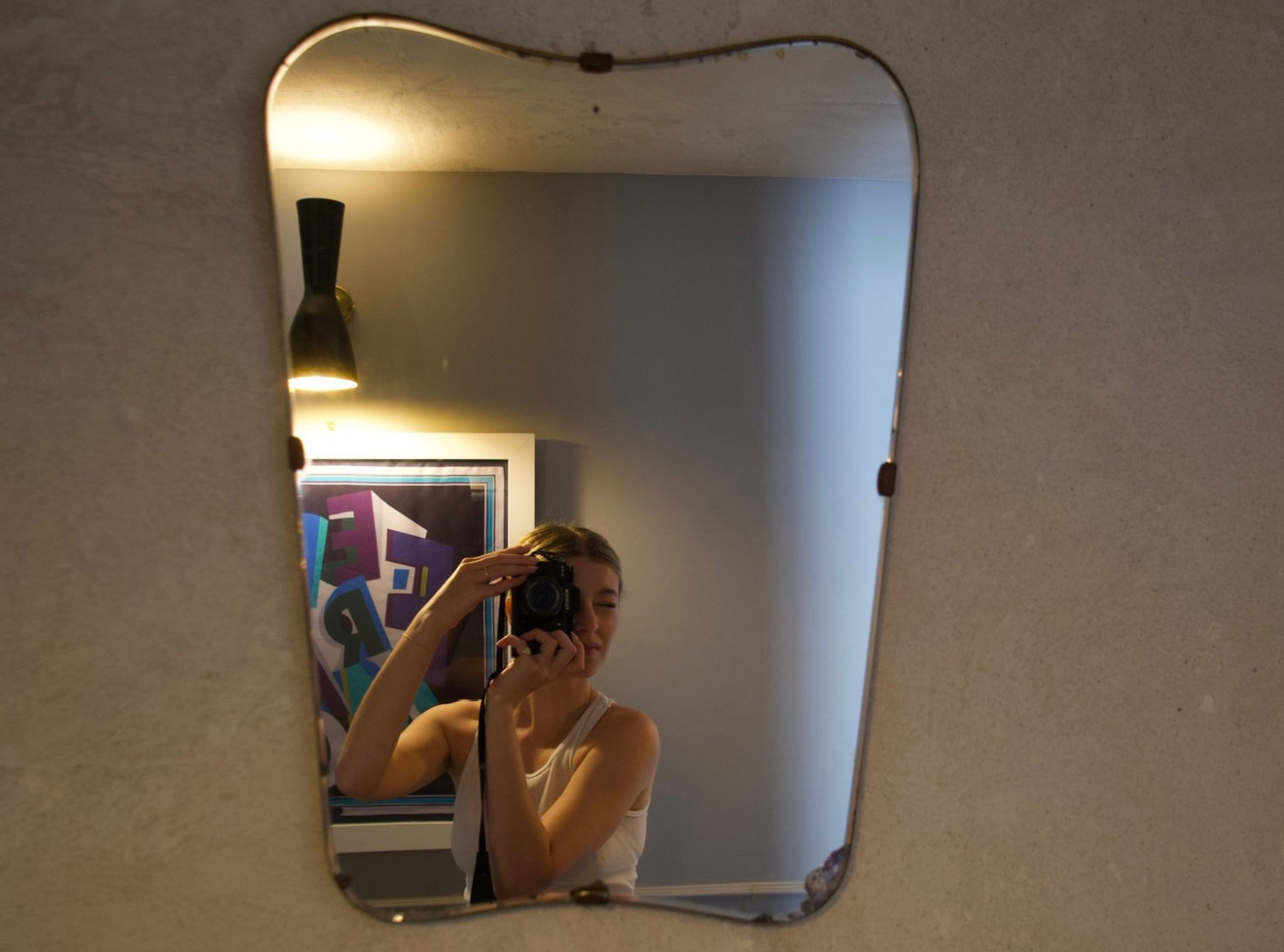 Oltrarno Splendid Mirror in room