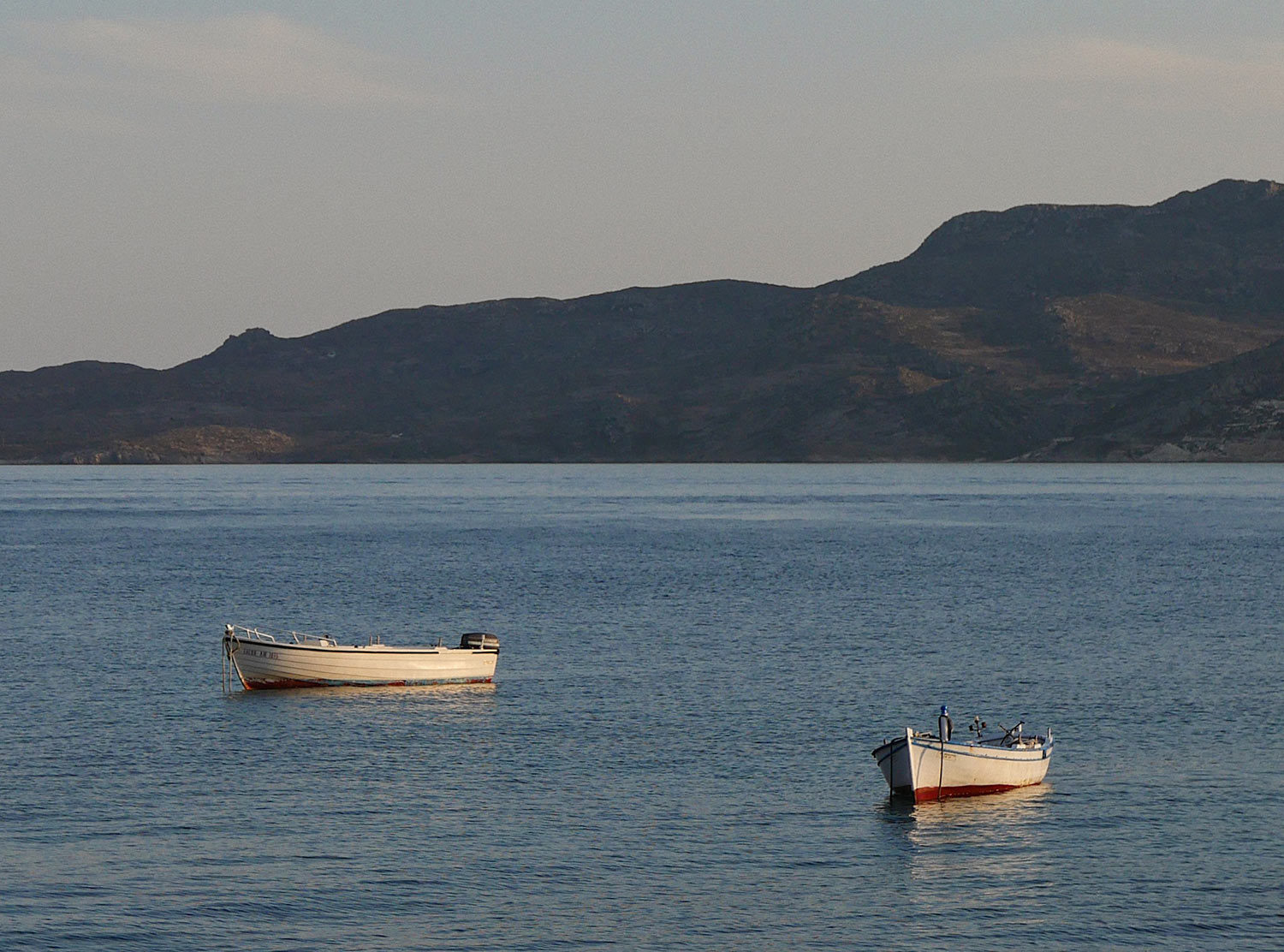 Skinopi Lodge Details of the beautiful Greek fishing boats