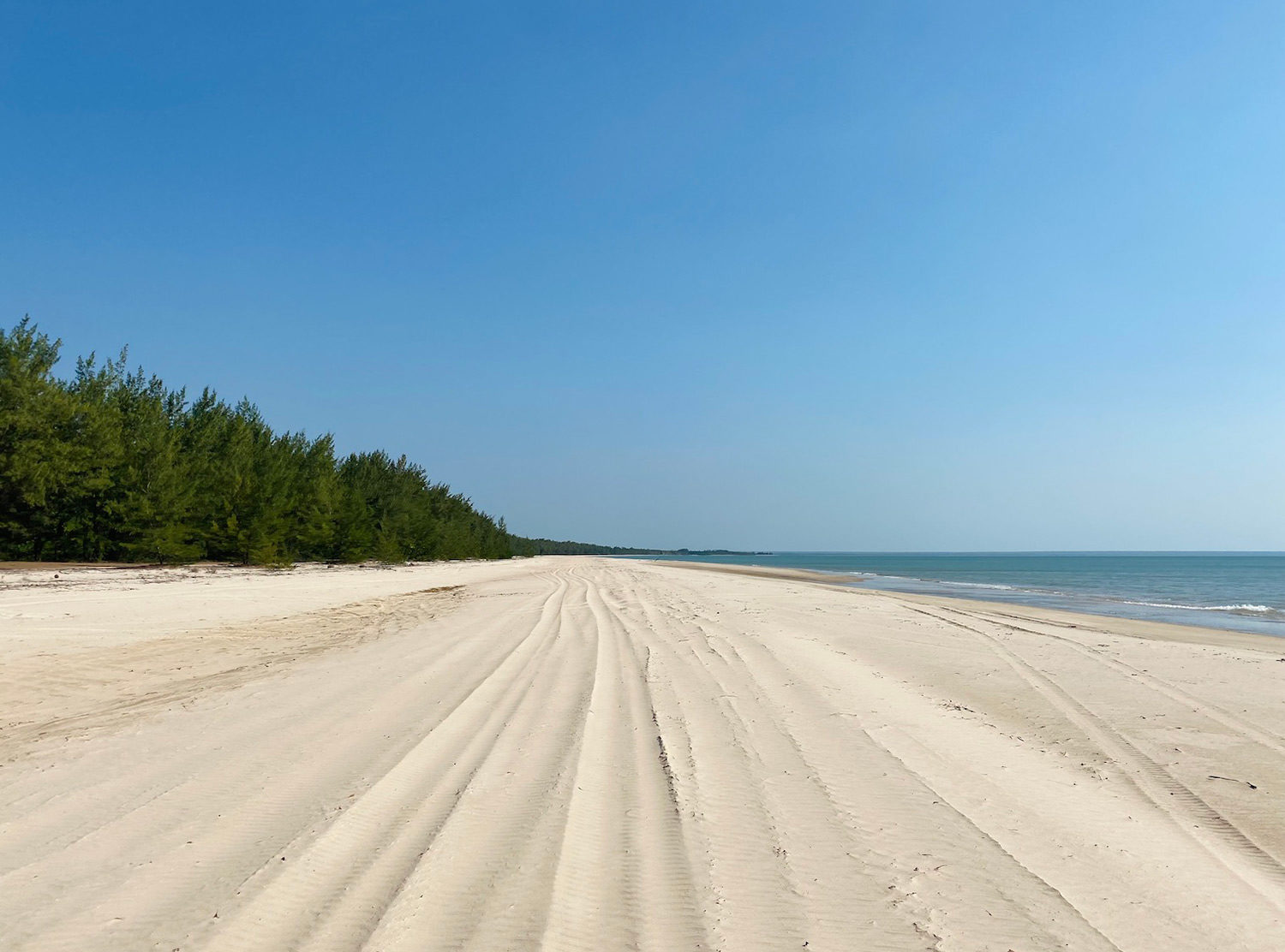 Tiwi Island Retreat Not another person in sight. The empty, beautiful 4 Mile Beach — all yours