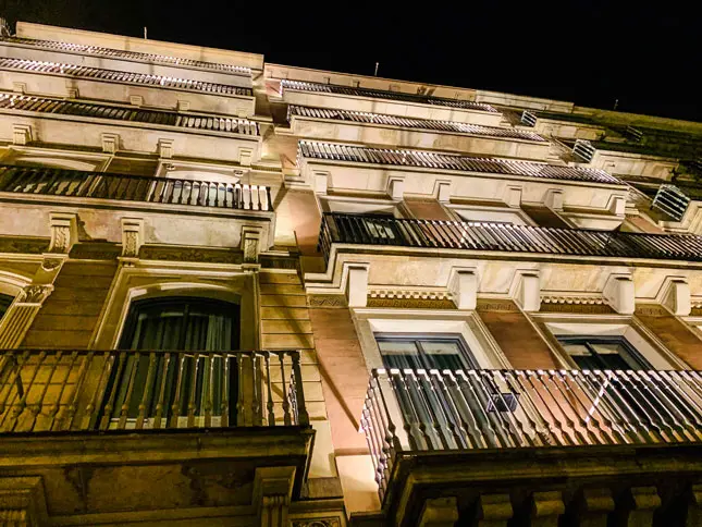 Pulitzer Barcelona Night mode