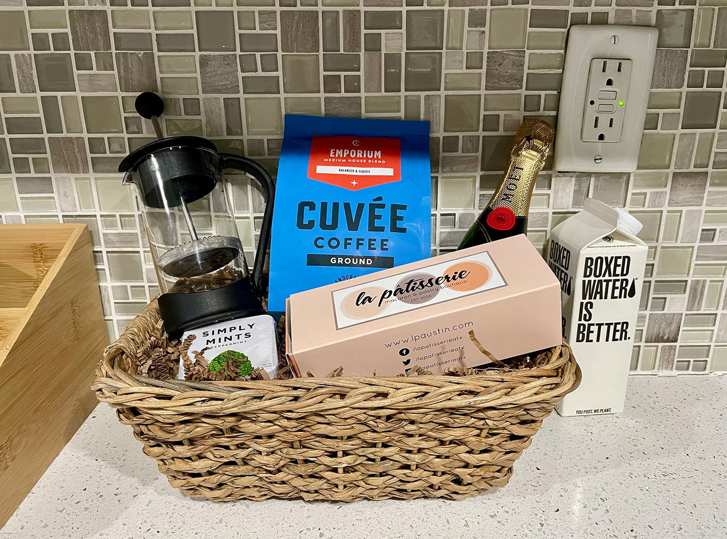 Mint House Austin – South Congress I loved this welcome basket with macarons, coffee, mints, a French Press ready to go… and even champagne!